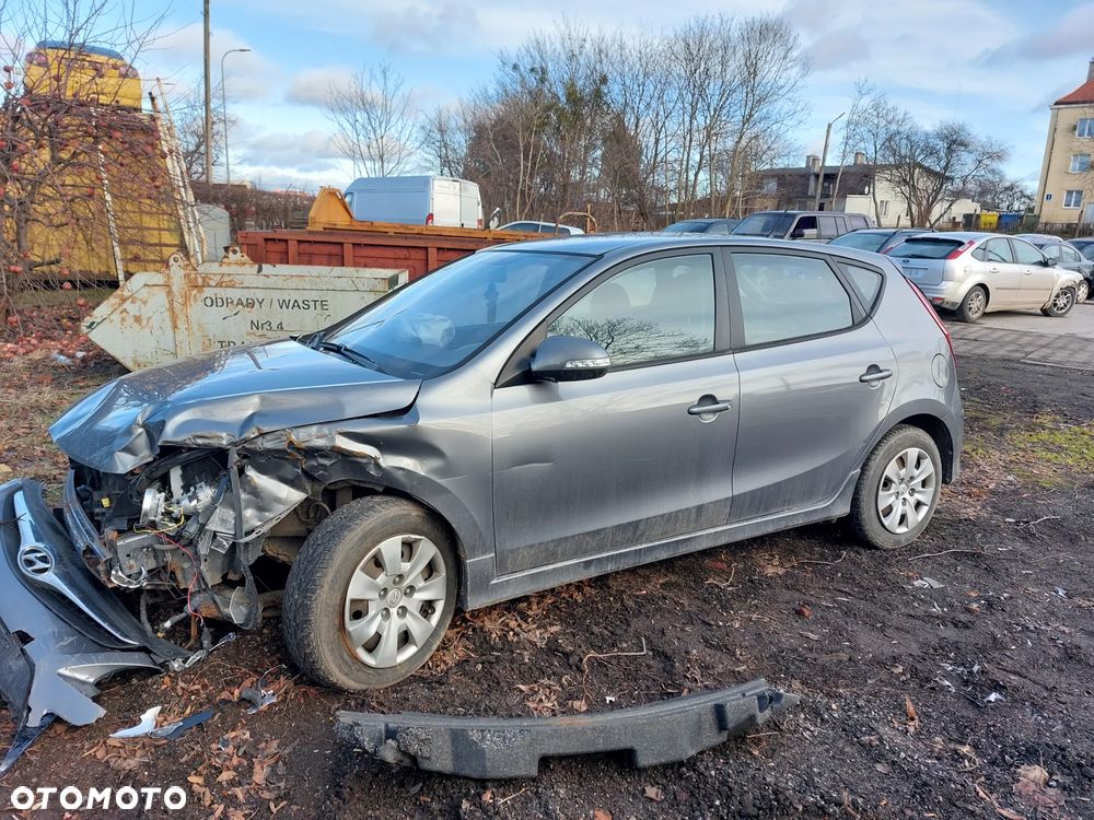 Drzwi HYUNDAI i30 1,6D 11R. lampy,fotele.... - 1