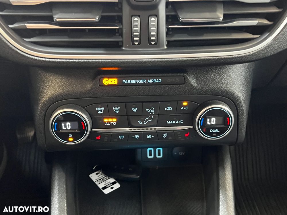 Ford Focus - 22