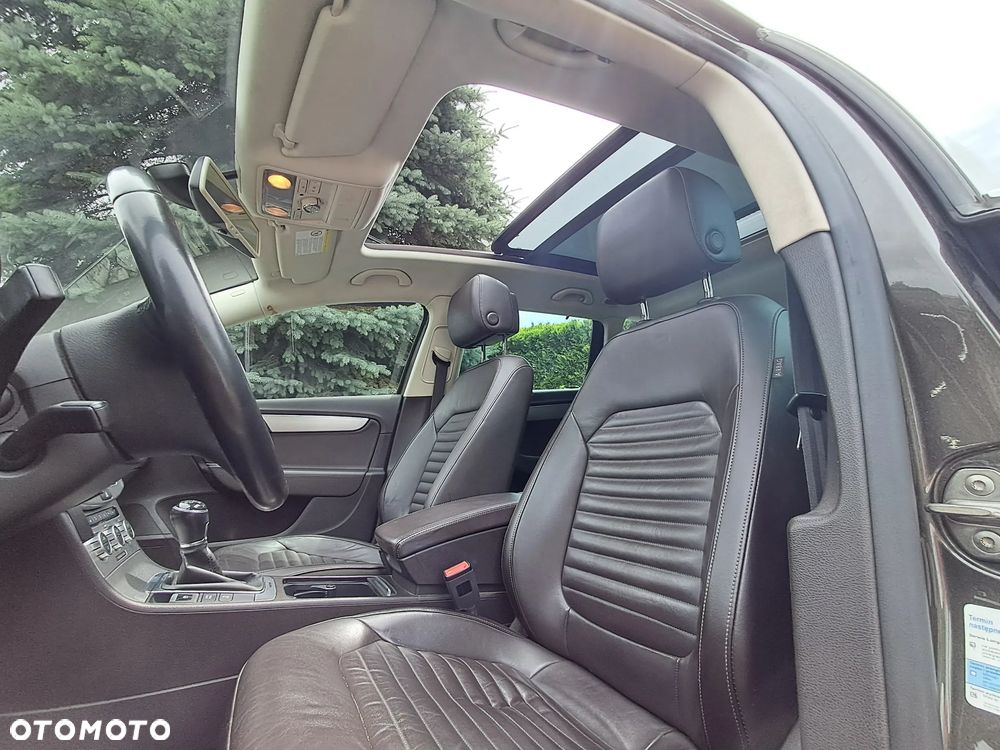 Volkswagen Passat 2.0 TDI 4Mot Highline - 16