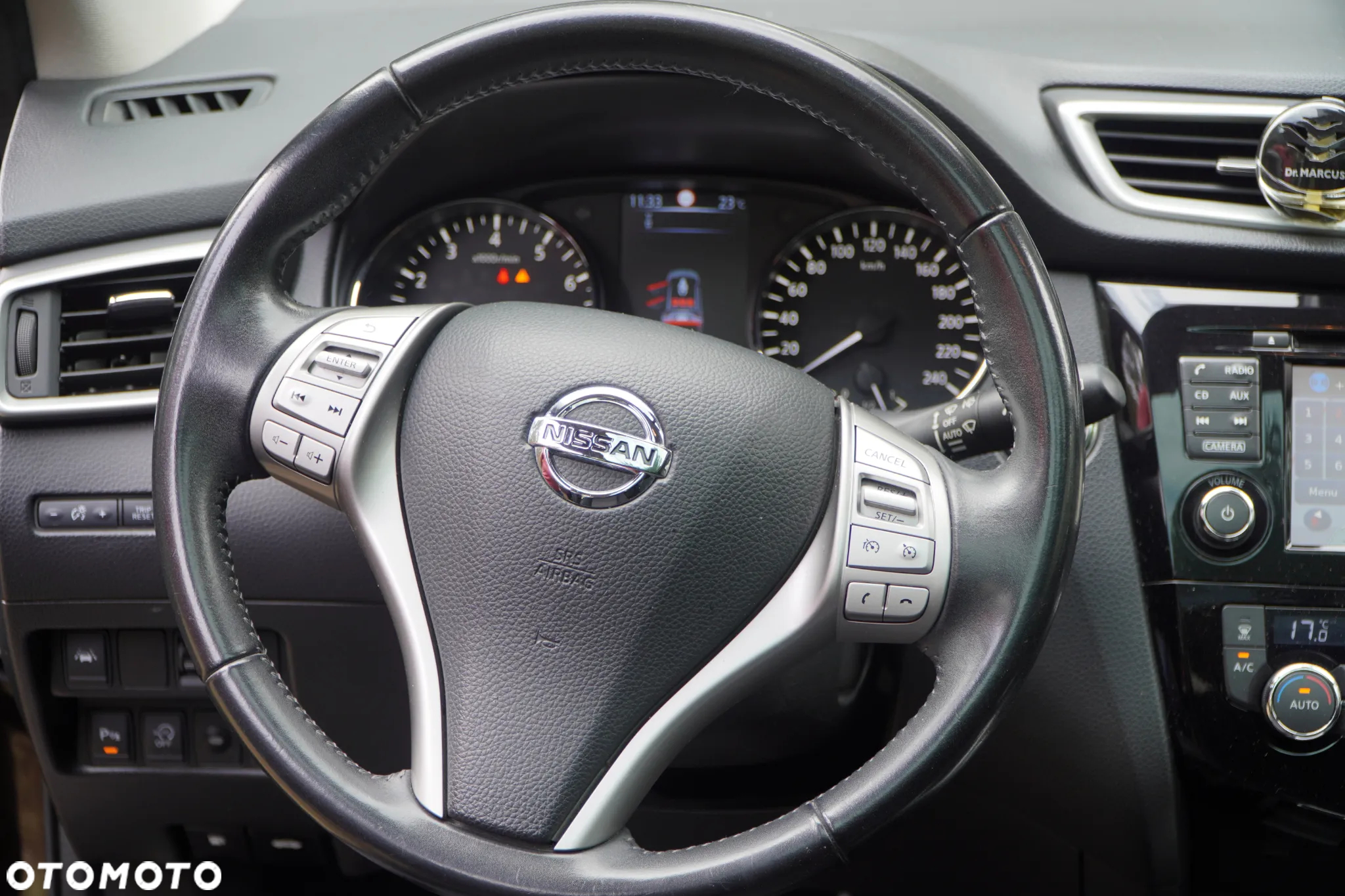 Nissan Qashqai 1.2 DIG-T N-Connecta EU6 - 28