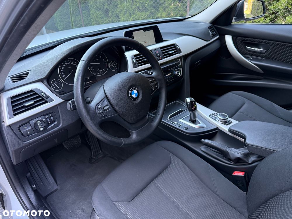 BMW Seria 3 318i Advantage - 20