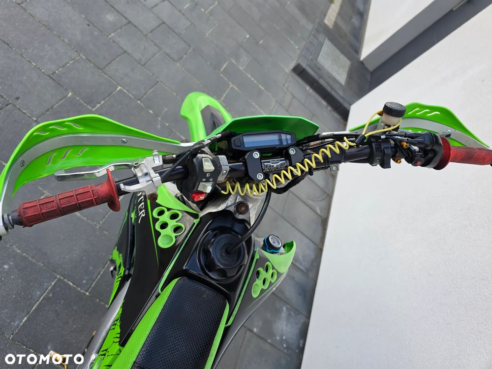 Kawasaki KX - 9