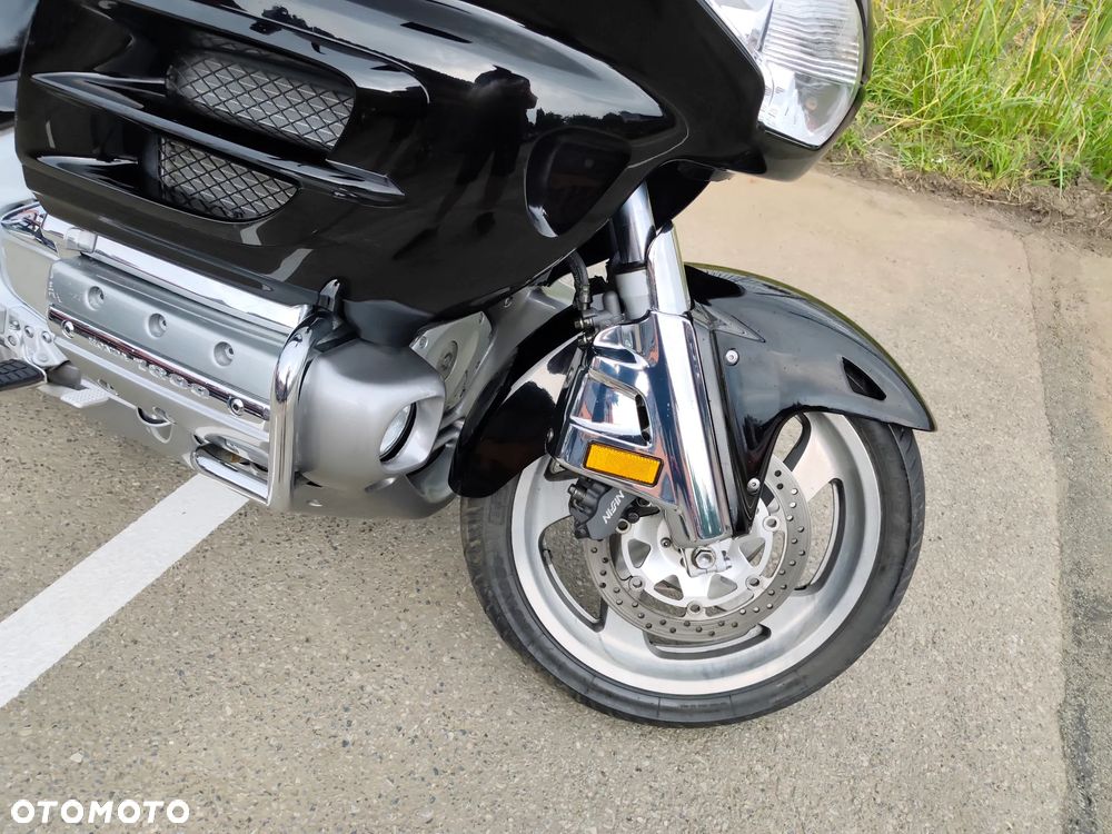 Honda GL - 35