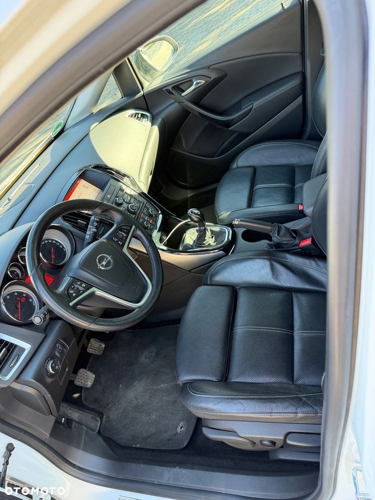 Opel Astra 1.6 CDTI DPF ecoFLEX TourerStart/Stop Exklusiv - 9