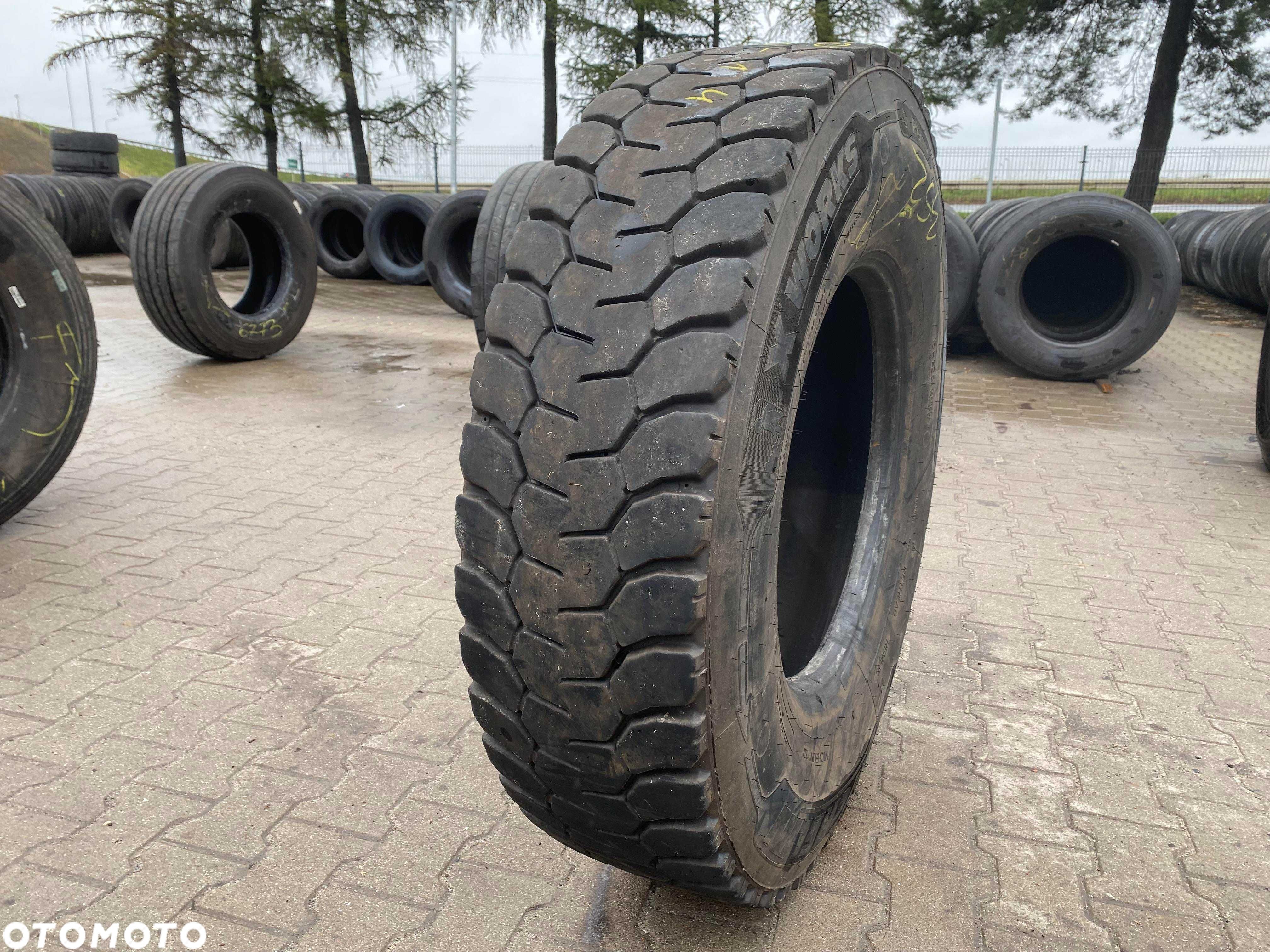 13R22.5 Opona MICHELIN X WORKS D 10-14mm Napęd XWORKS - 1