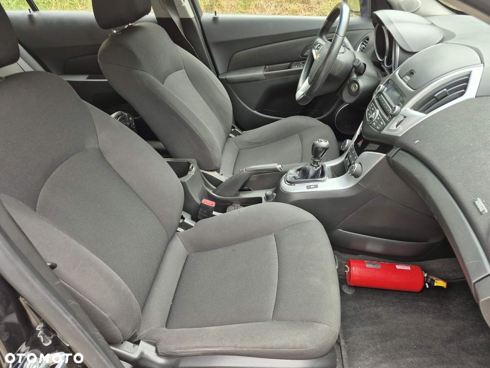 Chevrolet Cruze 1.6 LT - 8