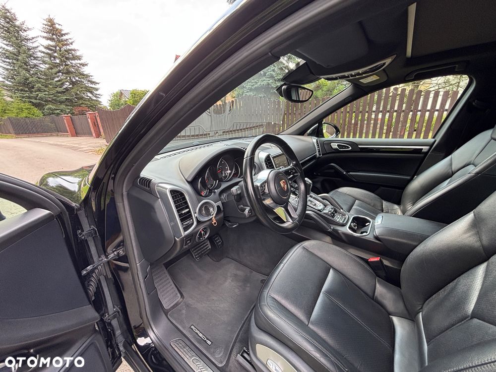 Porsche Cayenne Tiptronic S - 16