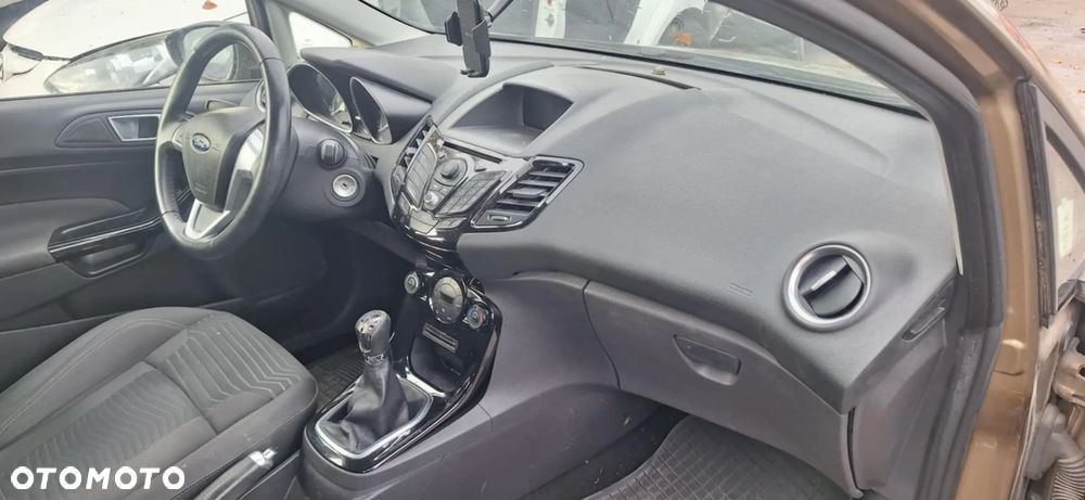 Ford Fiesta mk7 LIFT UC błotnik prawy tył - 7