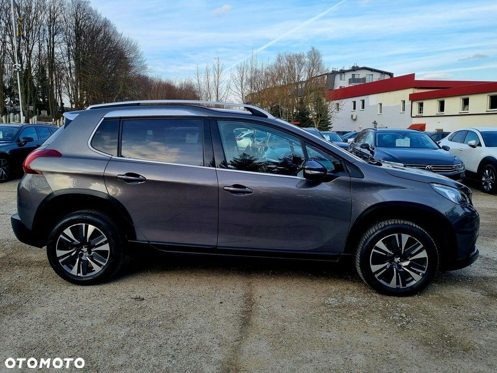 Peugeot 2008 1.2 Pure Tech Allure S&S - 4