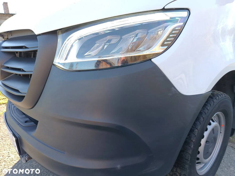 Mercedes-Benz Sprinter KONTENER+ winda ZEPRO (750kg) 2.0 diesel 170kM automat rok 2021.12 WEBASTO, OGRZEWANY KONTENER, SUPER STAN, BEZ RDZY!!! - 18