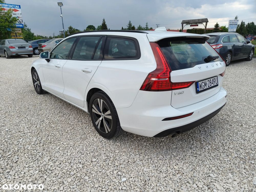 Volvo V60 B3 B Momentum - 32