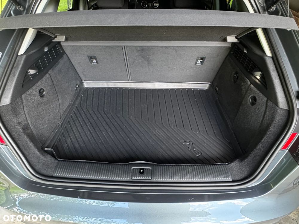Audi A3 Sportback 1.8 TFSI Ambiente S tronic - 11