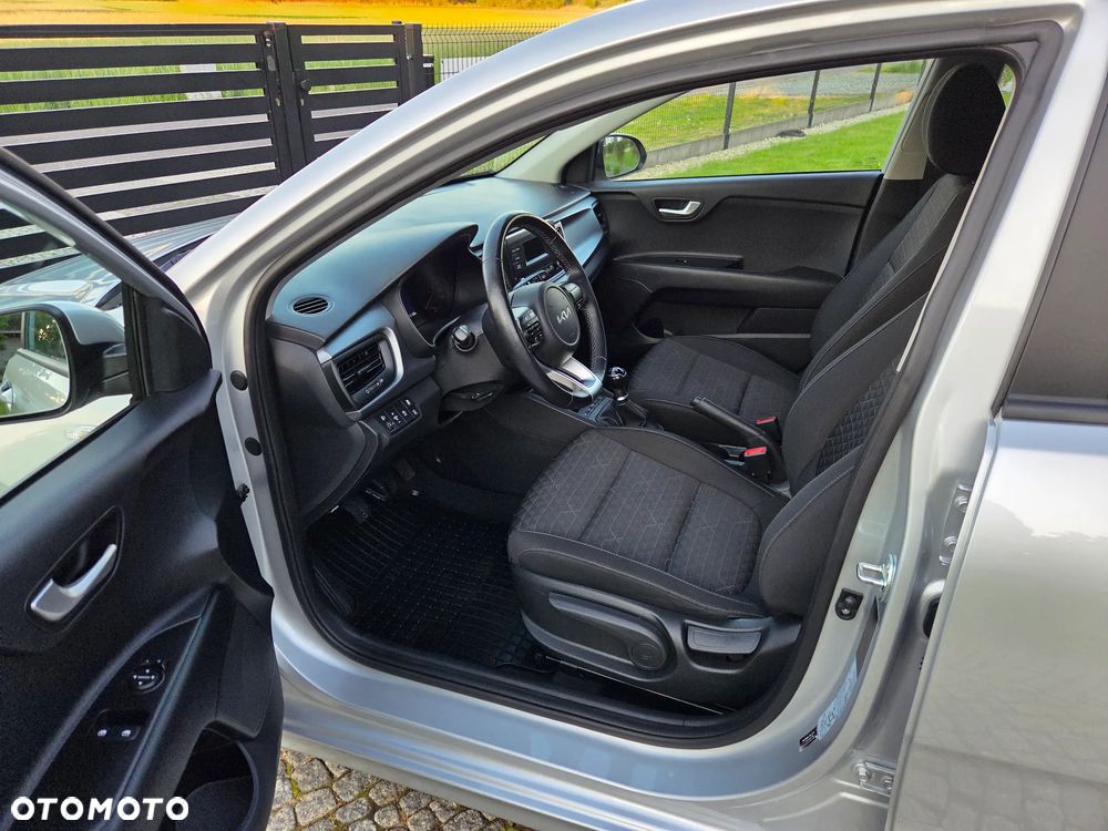 Kia Rio 1.2 M - 11