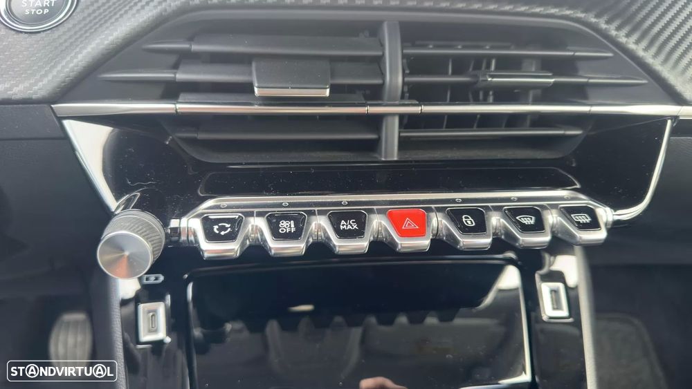 Peugeot 2008 1.5 BlueHDi Allure Pack - 20