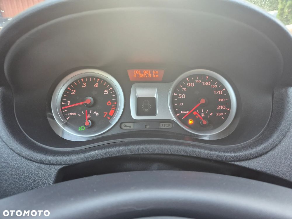 Renault Clio 1.2 16V 75 Expression - 7