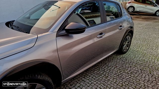 Peugeot e-208 Allure Pack - 3