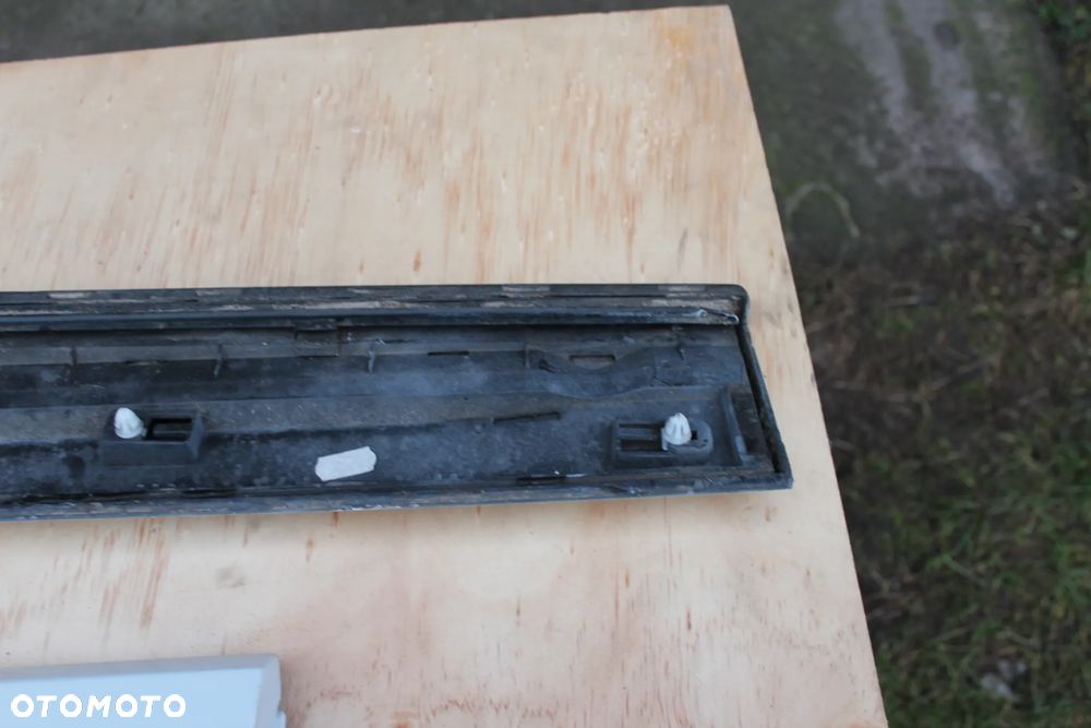 LISTWA DRZWI PRAWY PRZÓD AUDI Q5 8R SQ5 8R0853960E EU 2013 - 5