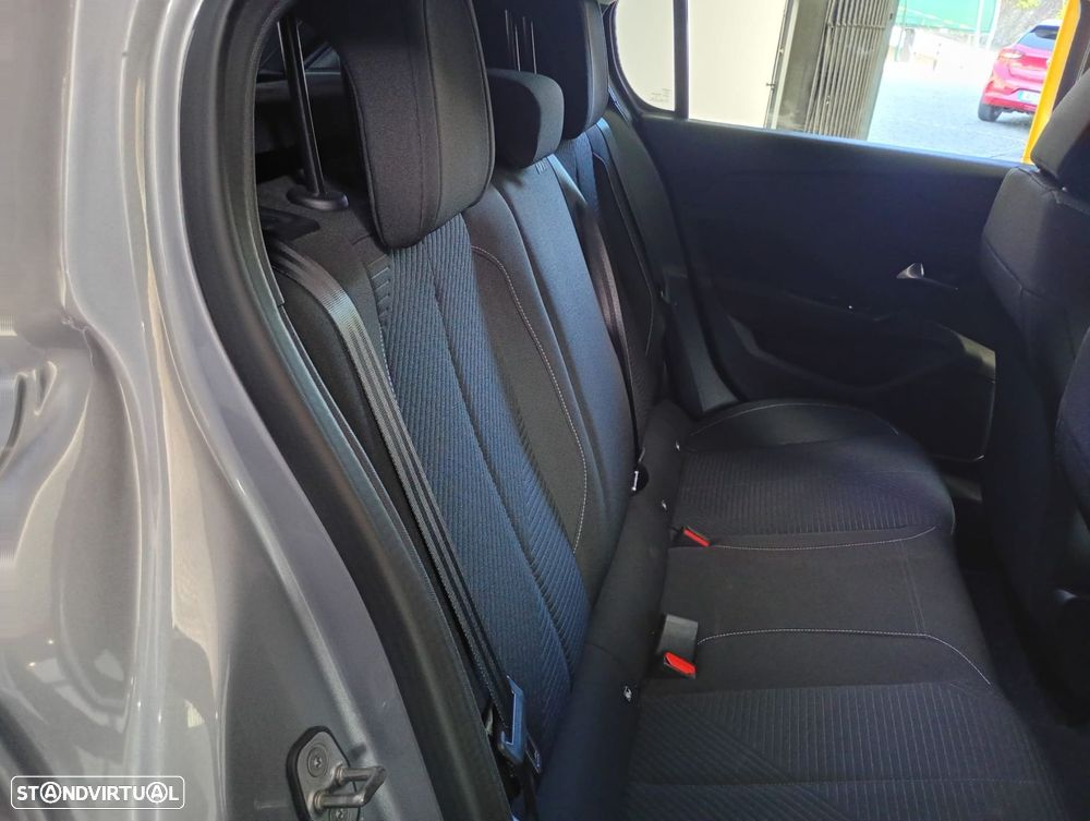 Peugeot 308 1.5 BlueHDi Active EAT8 - 16