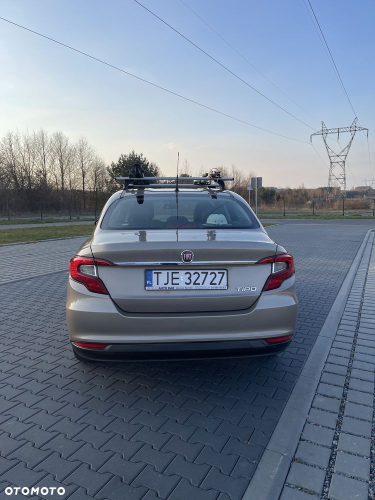 Fiat Tipo - 12