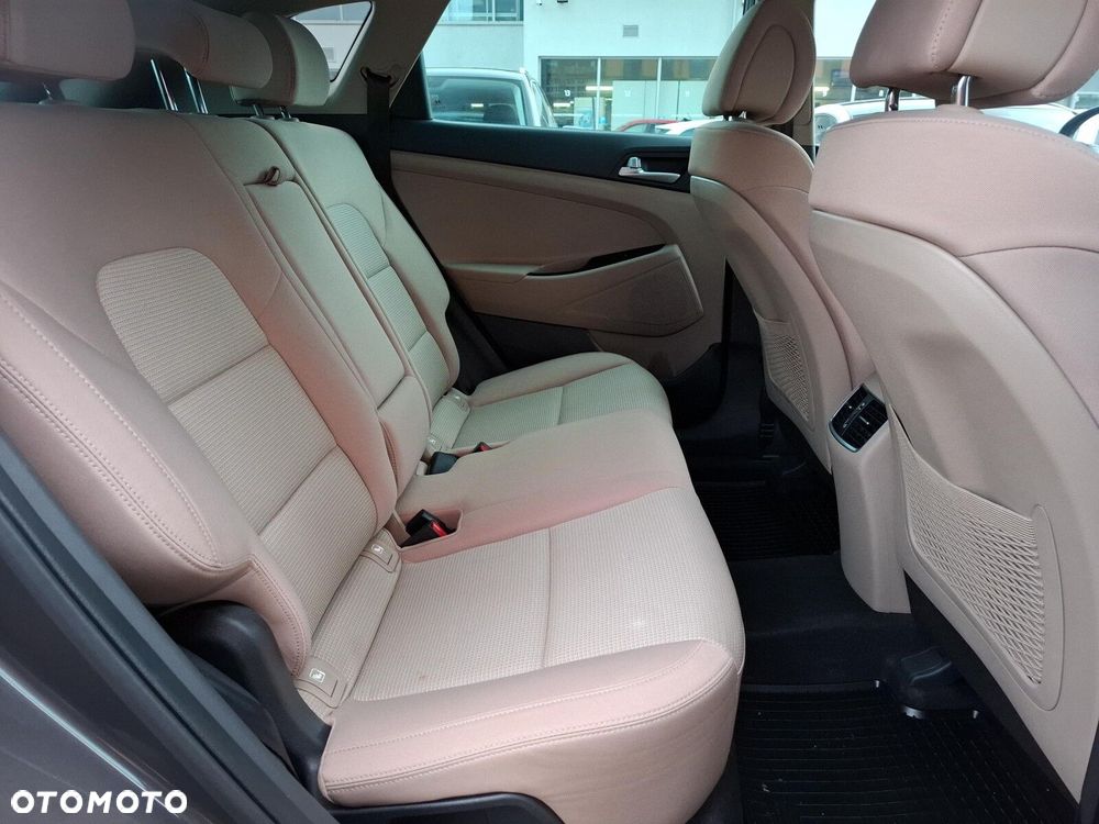 Hyundai Tucson - 16