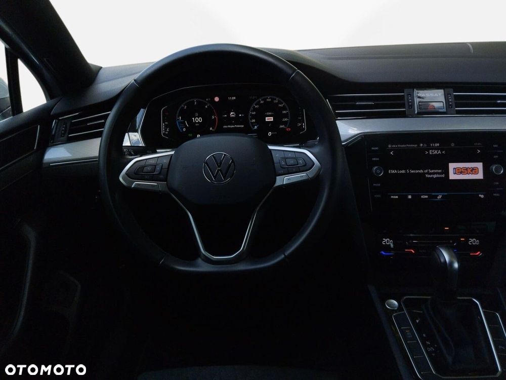 Volkswagen Passat - 23