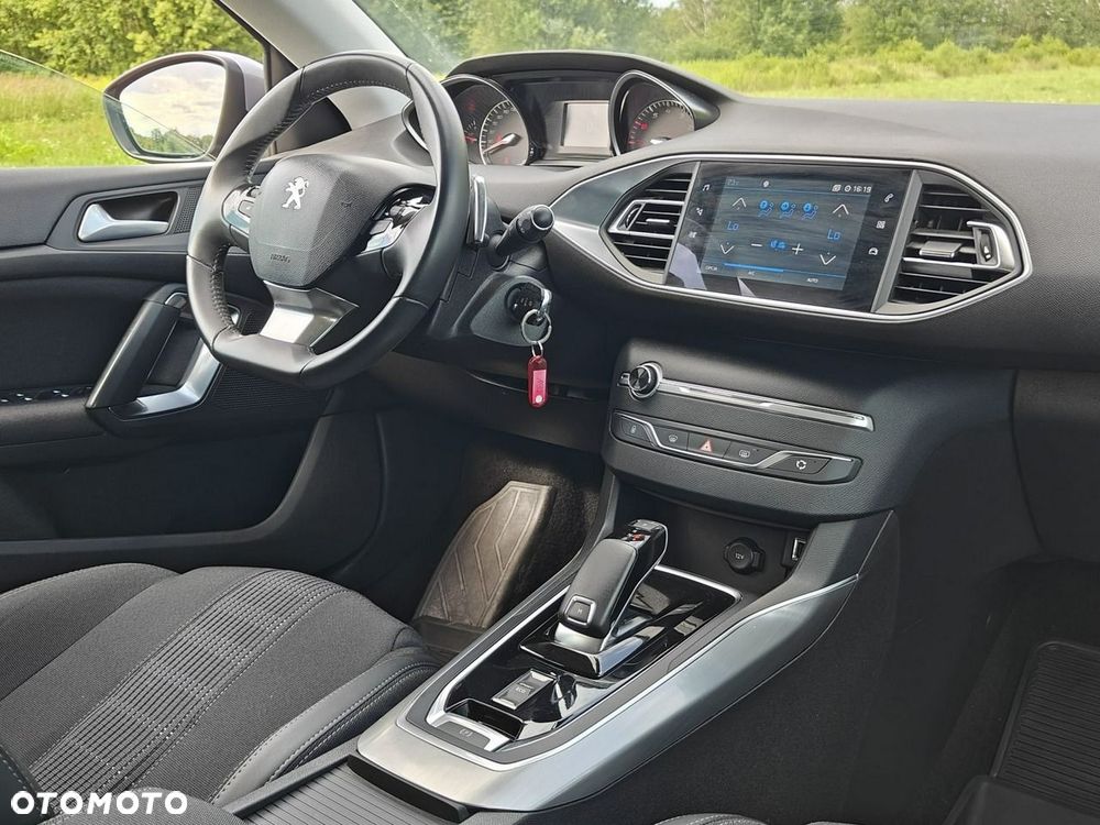 Peugeot 308 - 16