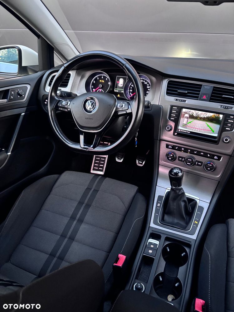 Volkswagen Golf - 9