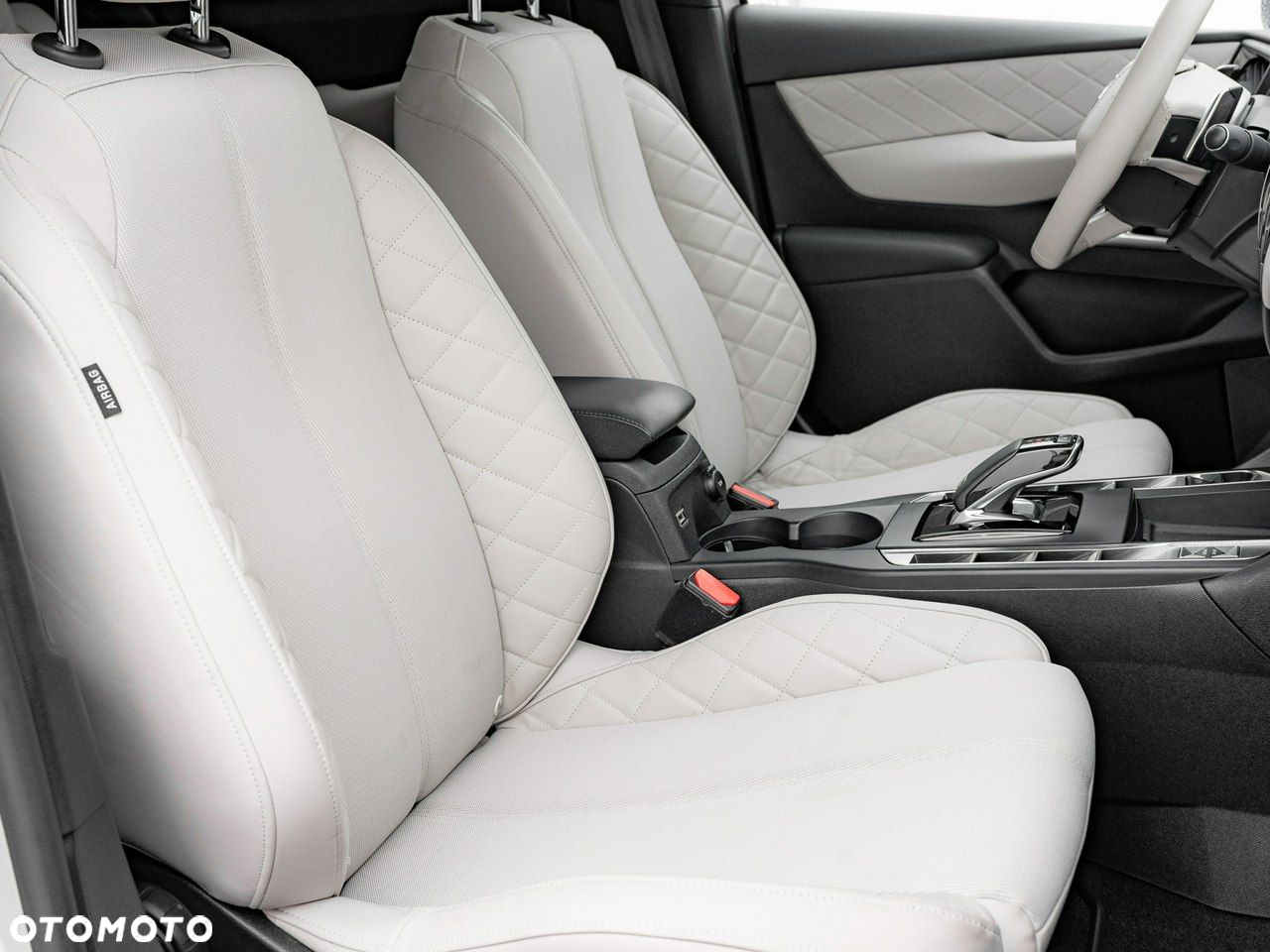 DS Automobiles DS 3 Crossback 1.2 PureTech Grand Chic - 32