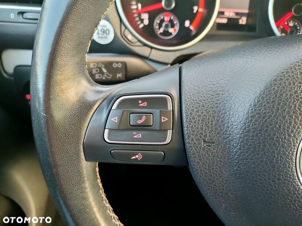 Volkswagen Golf - 23