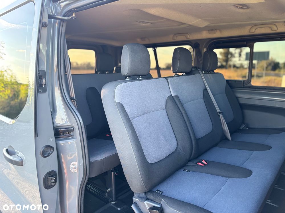 Opel Vivaro - 24