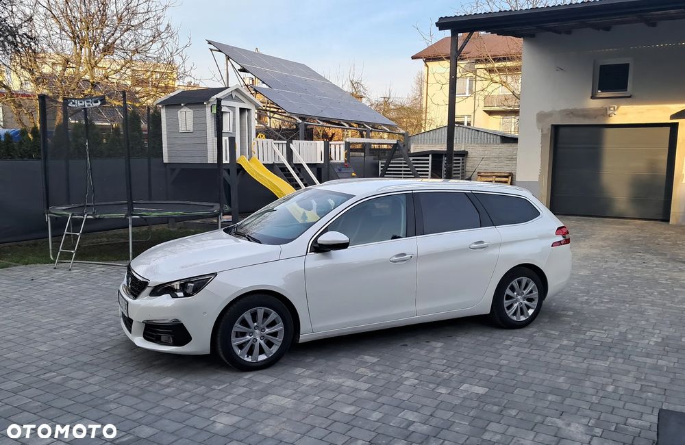Peugeot 308 BlueHDi FAP 130 EAT8 Stop & Start Allure Pack - 1