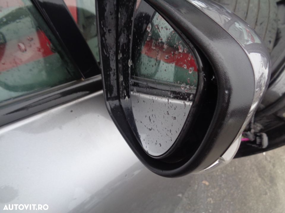 Vand Usa Fata Dreapta Renault Clio 4 din 2010 - 2