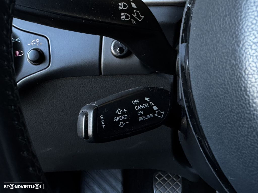 Audi A4 Avant 2.0 TDI Business Line S-line - 37