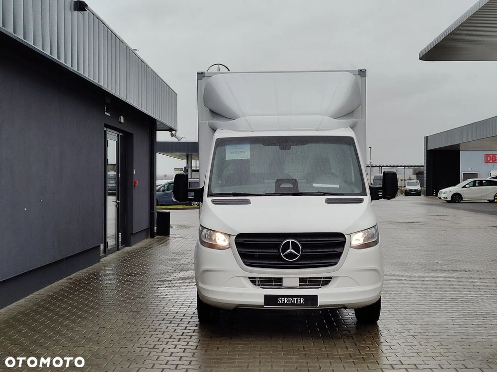 Mercedes-Benz Sprinter - 2