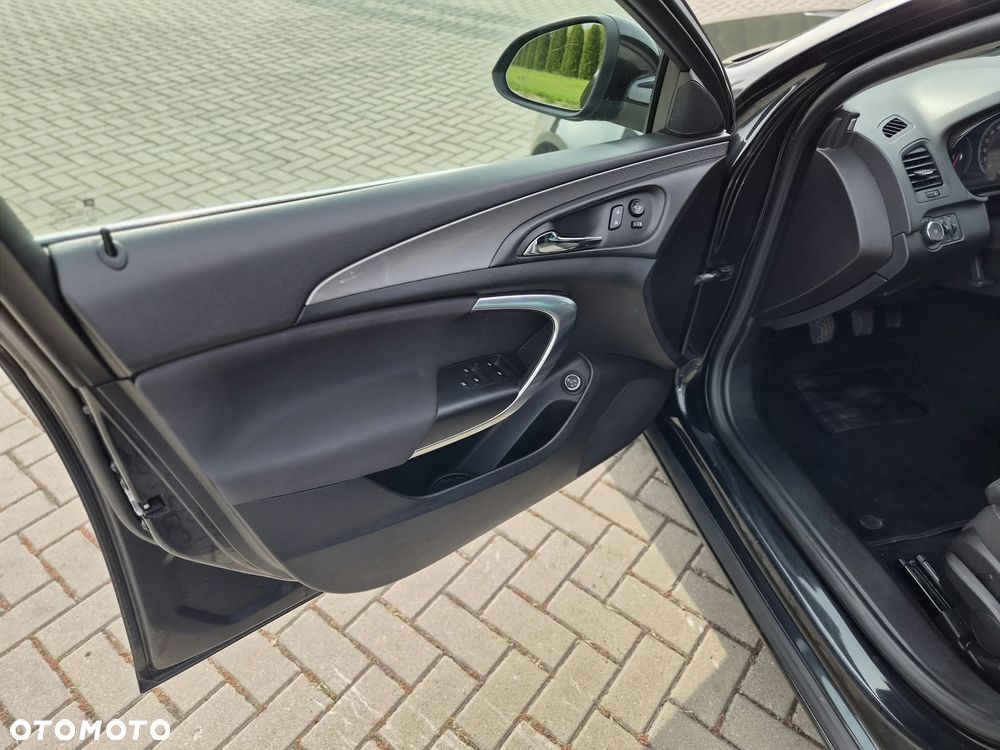 Opel Insignia - 12