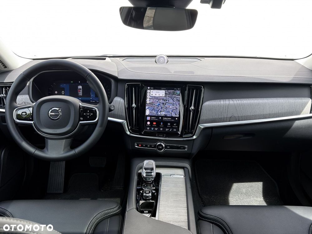 Volvo V90 Cross Country - 20