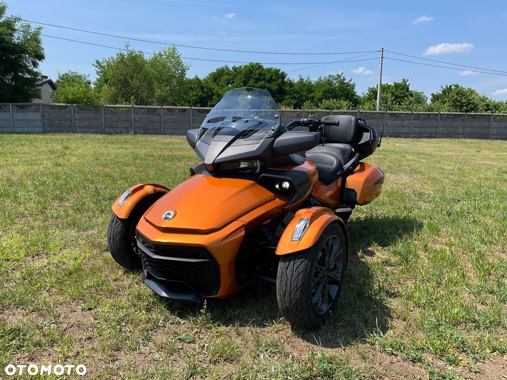 Can-Am Spyder - 2