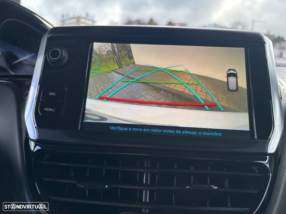 Peugeot 208 1.2 PureTech Signature - 13