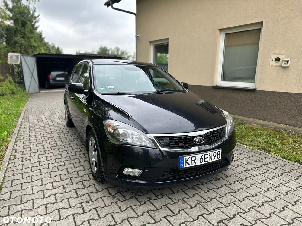 Kia Ceed - 1