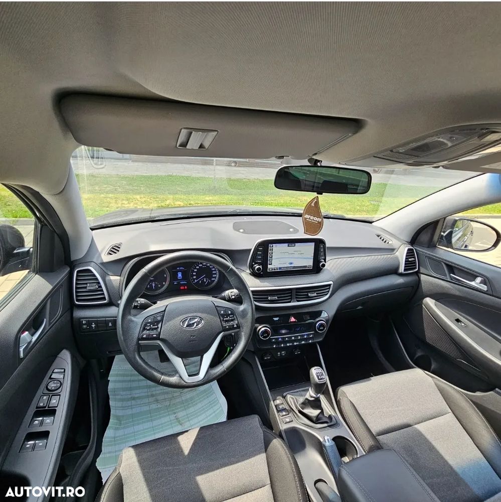 Hyundai Tucson 1.6 CRDi 4WD 6MT Premium - 18