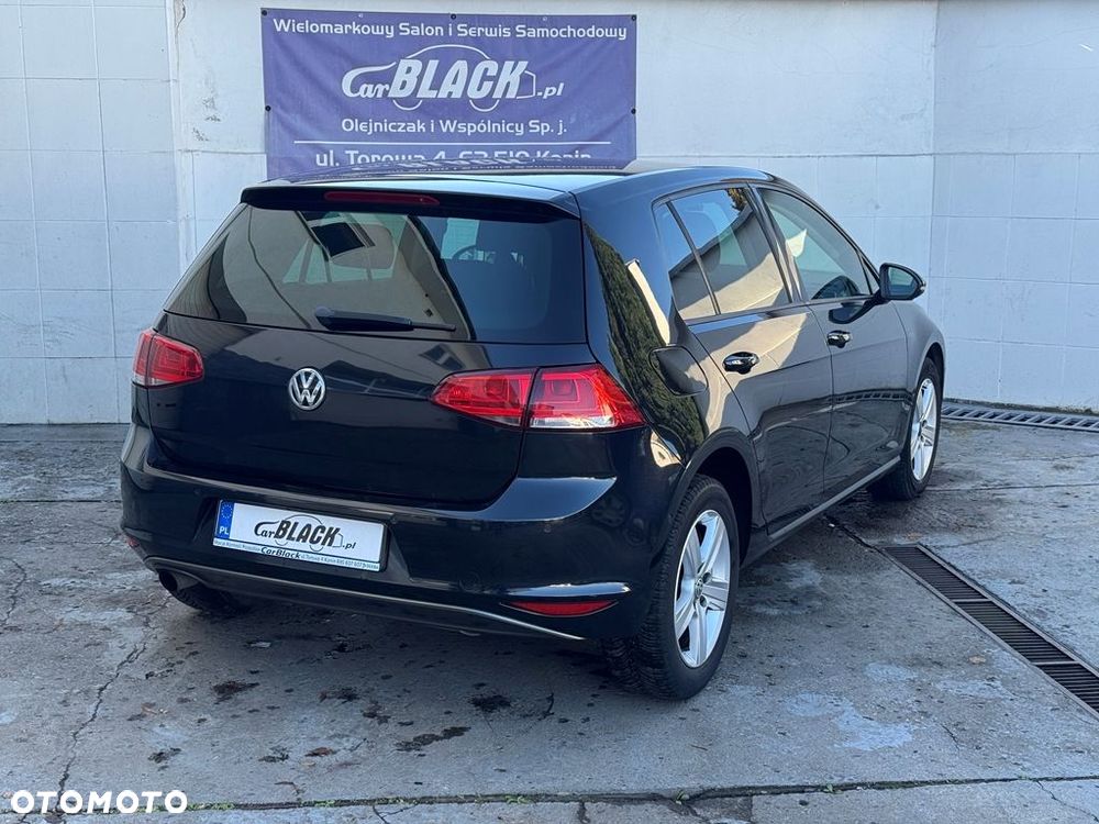 Volkswagen Golf - 10