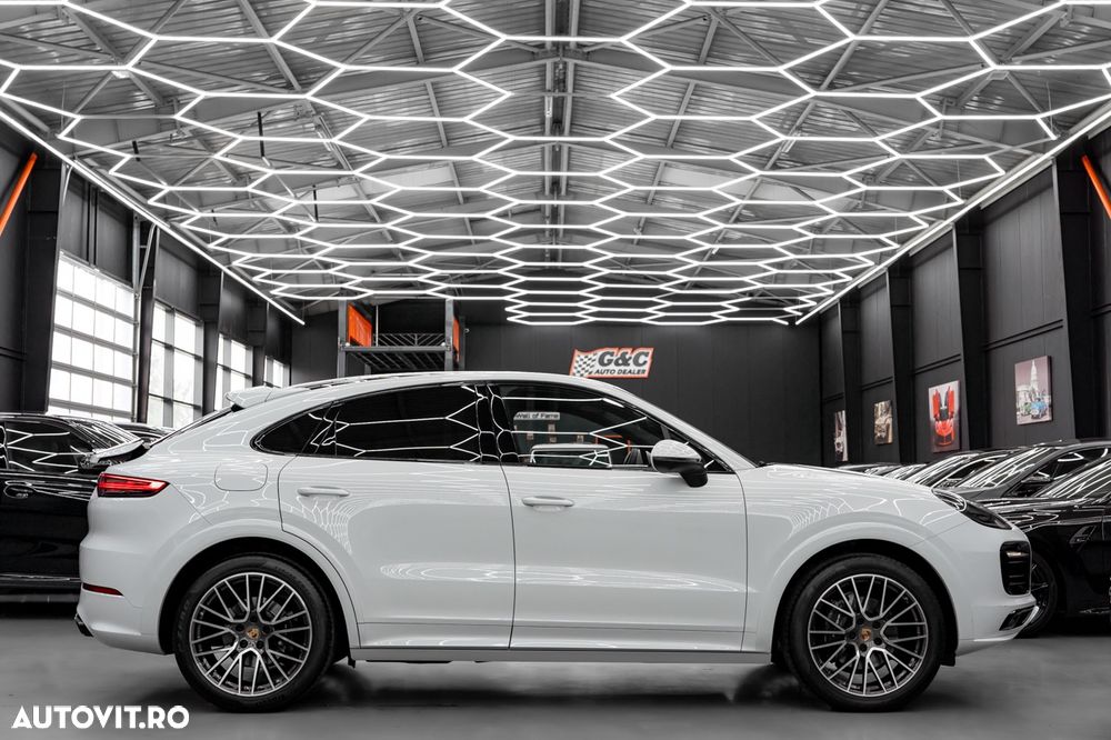 Porsche Cayenne Coupe Tiptronic S Platinum Edition - 25