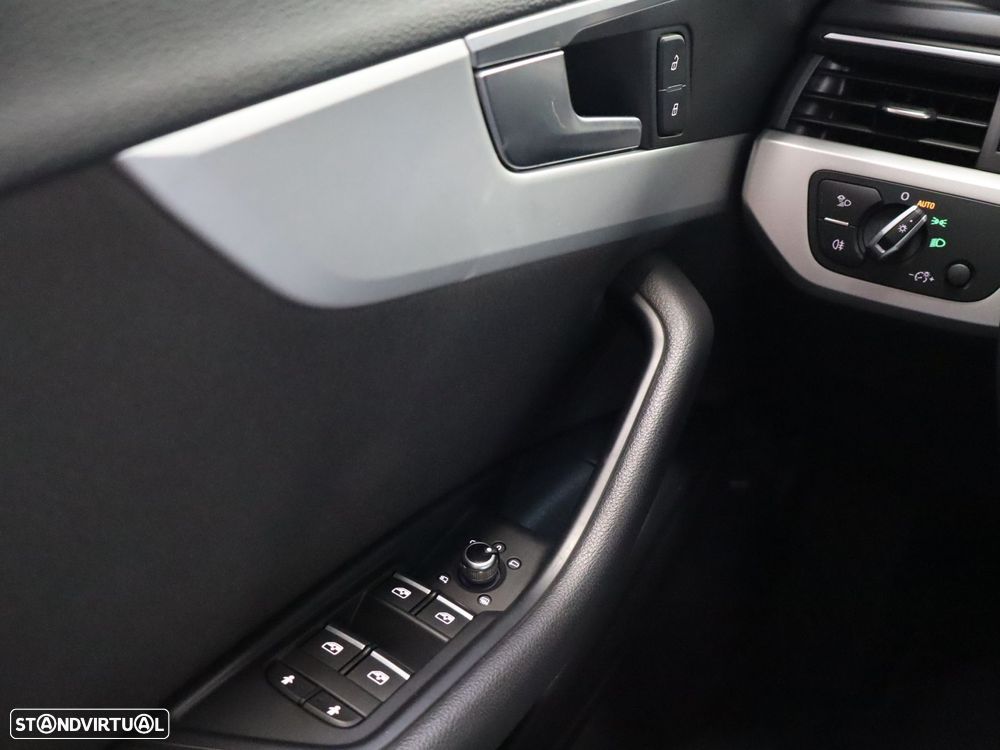 Audi A4 Avant 35 TDI S tronic - 12