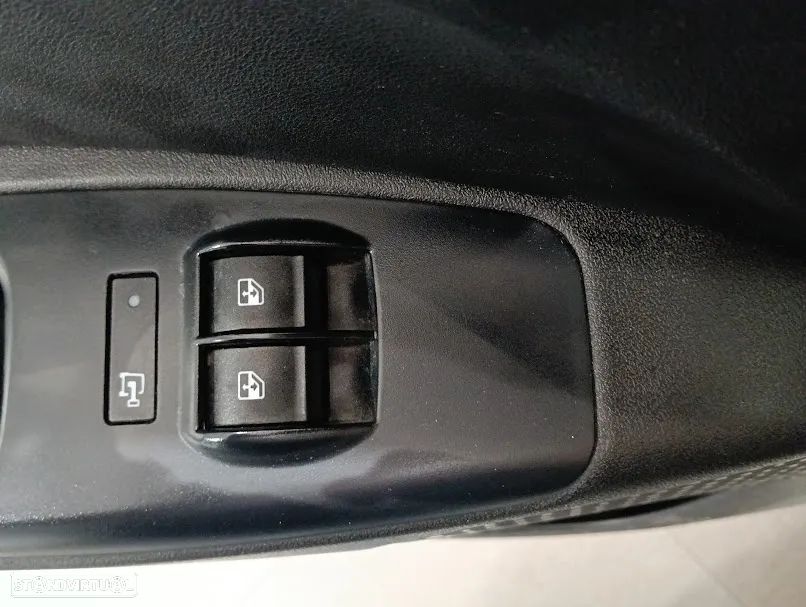 Fiat Doblo 1.3 MJ Easy  3Lugares - 16