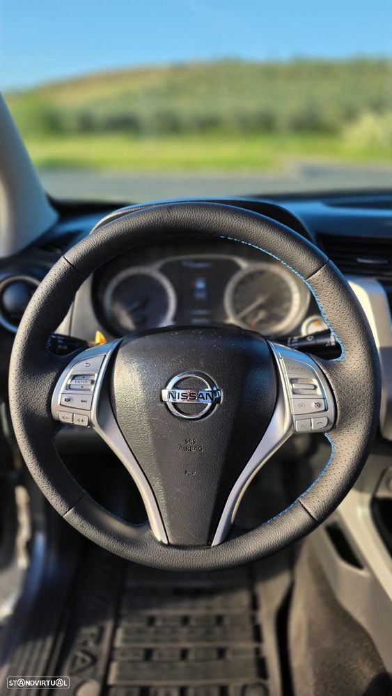 Nissan Navara 2.3 dCi CD 4WD Tekna - 10