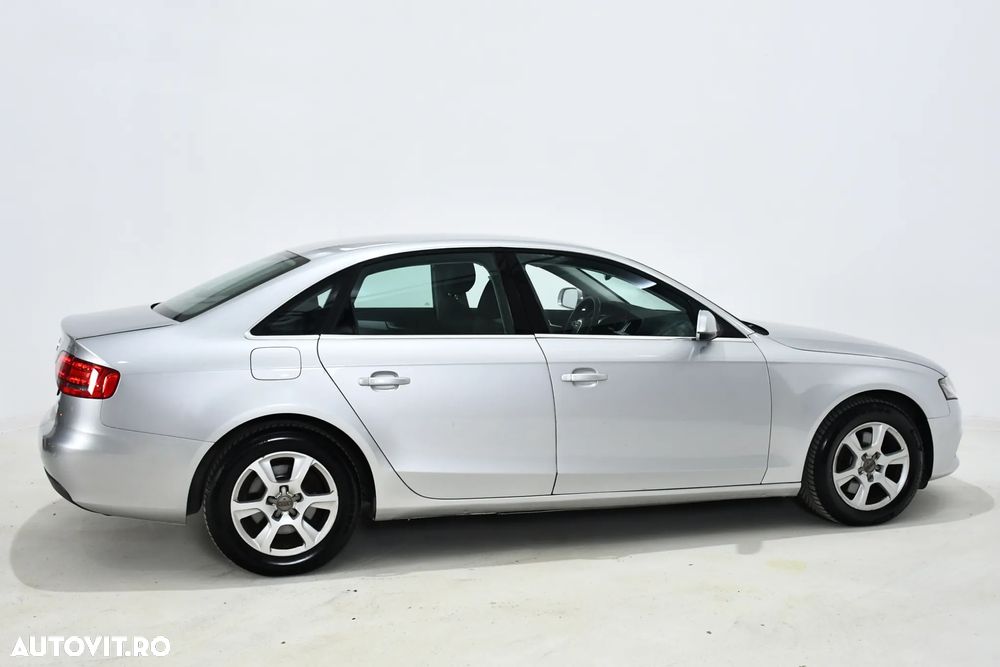 Audi A4 2.0 TDI DPF multitronic Attraction - 4