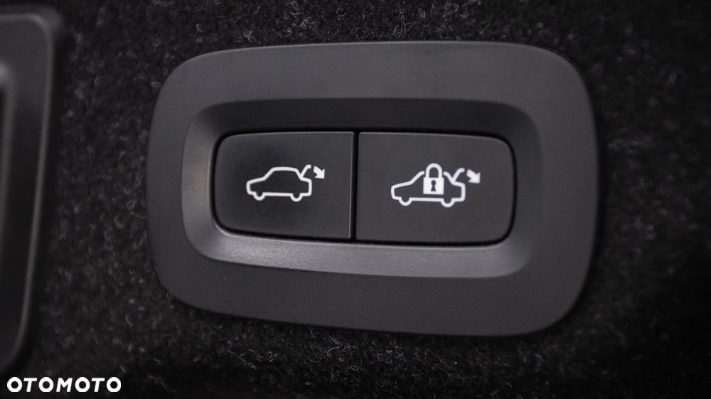 Volvo S90 B4 B Momentum Pro - 28