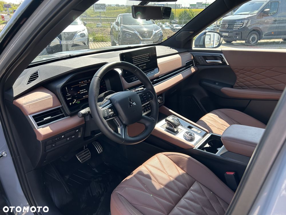 Mitsubishi Outlander Instyle Plus - 9