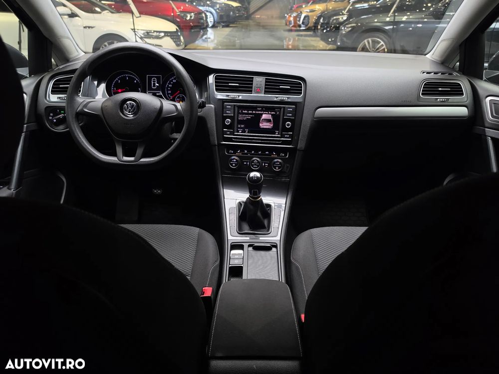Volkswagen Golf 1.6 TDI Comfortline - 3