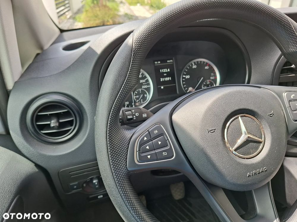 Mercedes-Benz VITO - 12